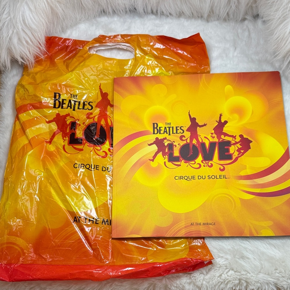The Beatles LOVE Cirque du Soleil at the Mirage Official Program & Bag - Mint!